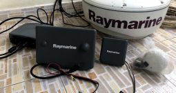 Raymarine radar set